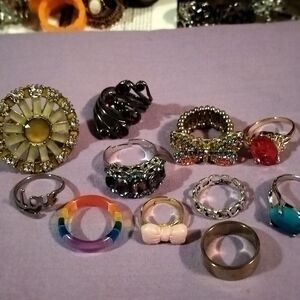 Lot or bundle of 18 different unique statement rings, all in excellent condition